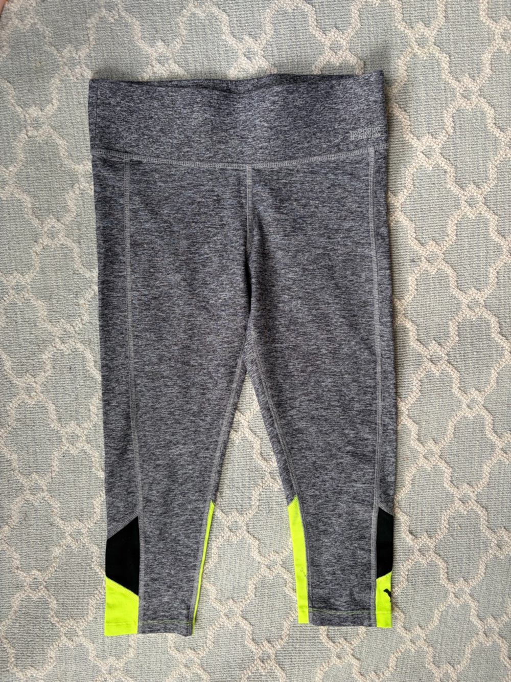 Victoria’s Secret PINK Yoga Capri Leggings - Women’s XS
